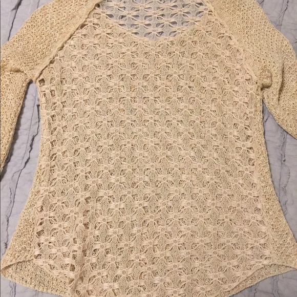 Cream colored long sleeve sweater, large - Picture 2 of 4